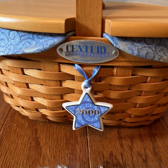 Longaberger Century Basket - Picture 2 of 5